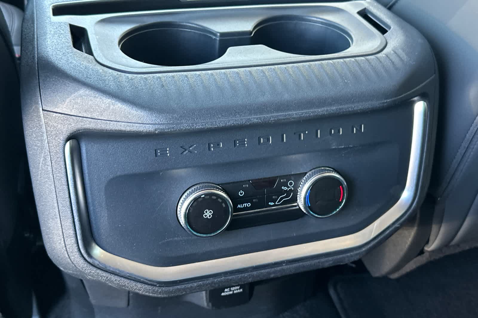 Certified 2025 Ford Expedition Active AWD/4WD image 14