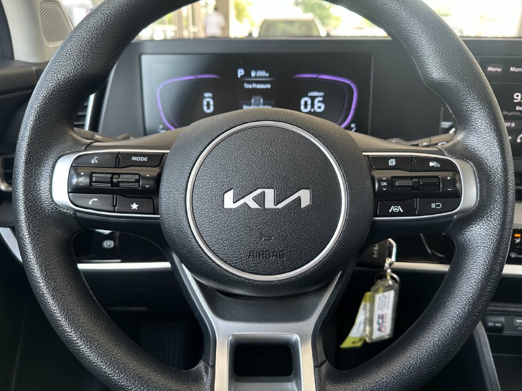 Used 2025 Kia Sportage LX AWD/4WD image 21