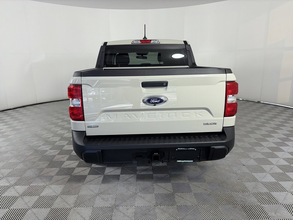 Certified 2024 Ford Maverick XLT w/ XLT Luxury Package image 4