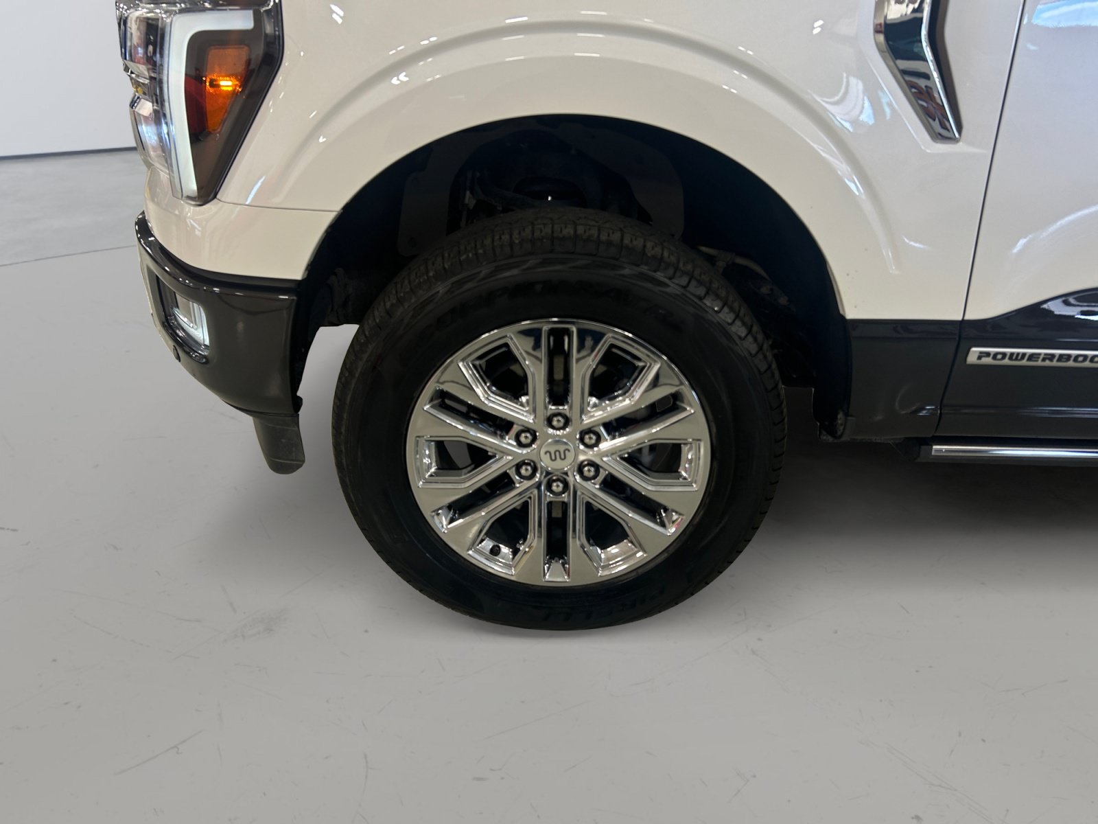 Certified 2024 Ford F150 King Ranch w/ FX4 Off-Road Package AWD/4WD image 8