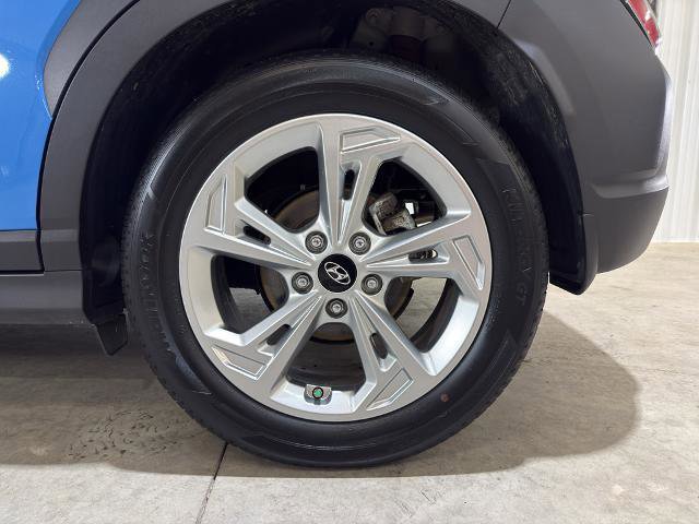 Used 2022 Hyundai Kona SEL image 11