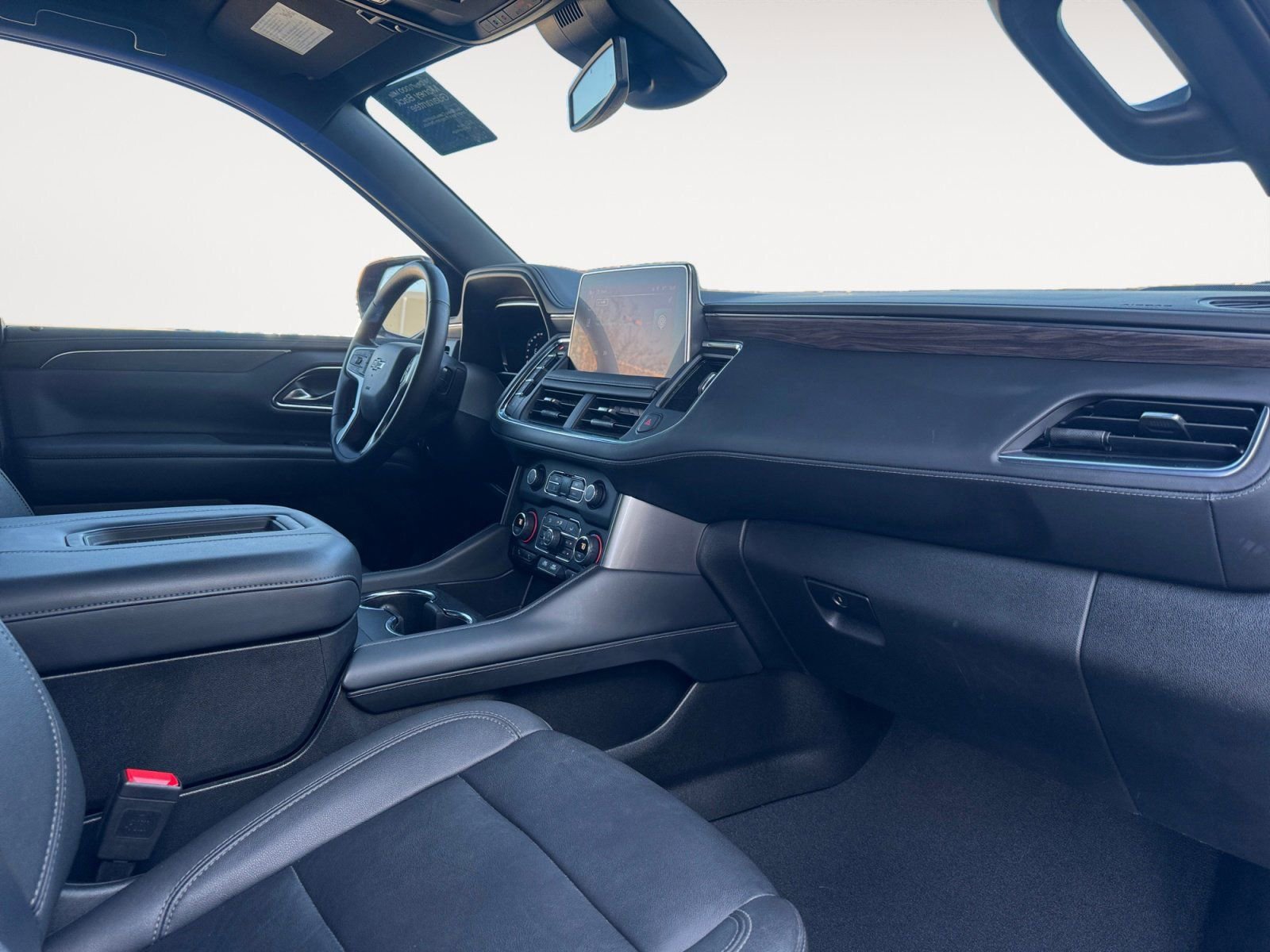 Used 2024 Chevrolet Tahoe Z71 w/ Luxury Package image 15