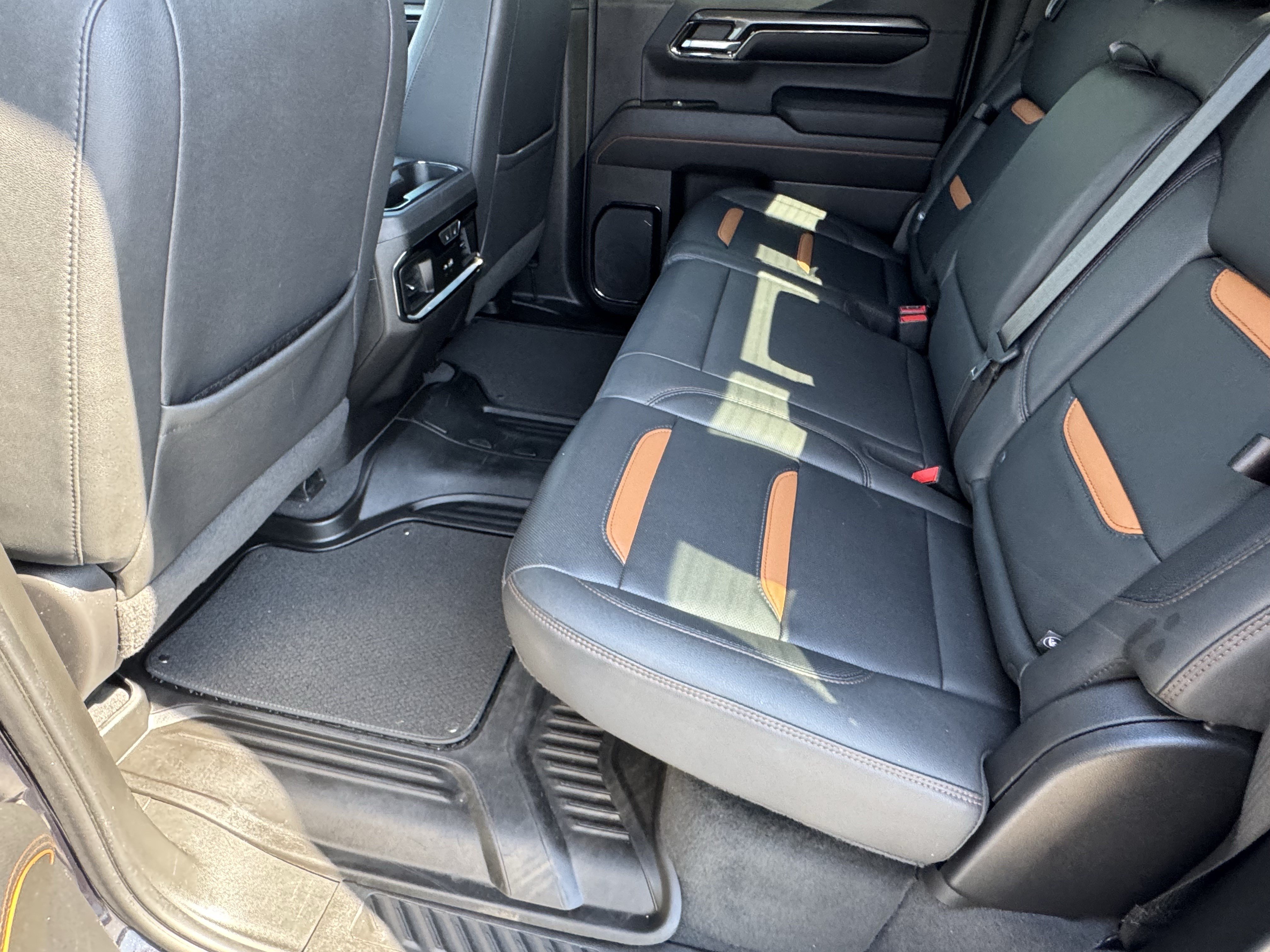 Used 2023 GMC Sierra 1500 AT4 w/ AT4 Premium Package AWD/4WD image 25