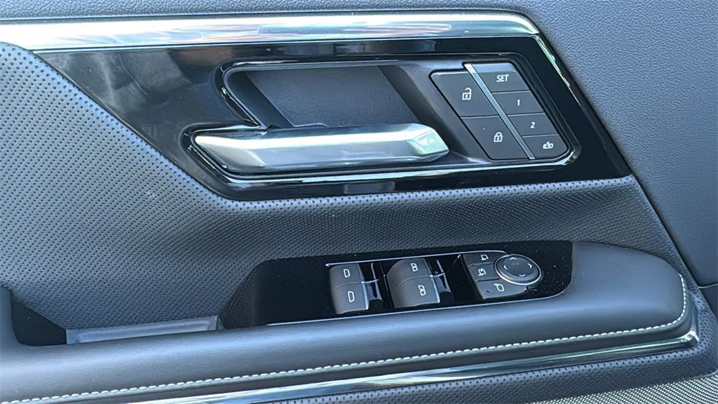 Used 2025 GMC Sierra EV Denali image 20