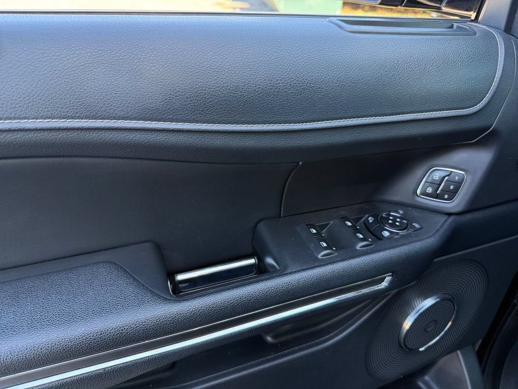 Certified 2022 Ford Expedition XLT RWD image 25