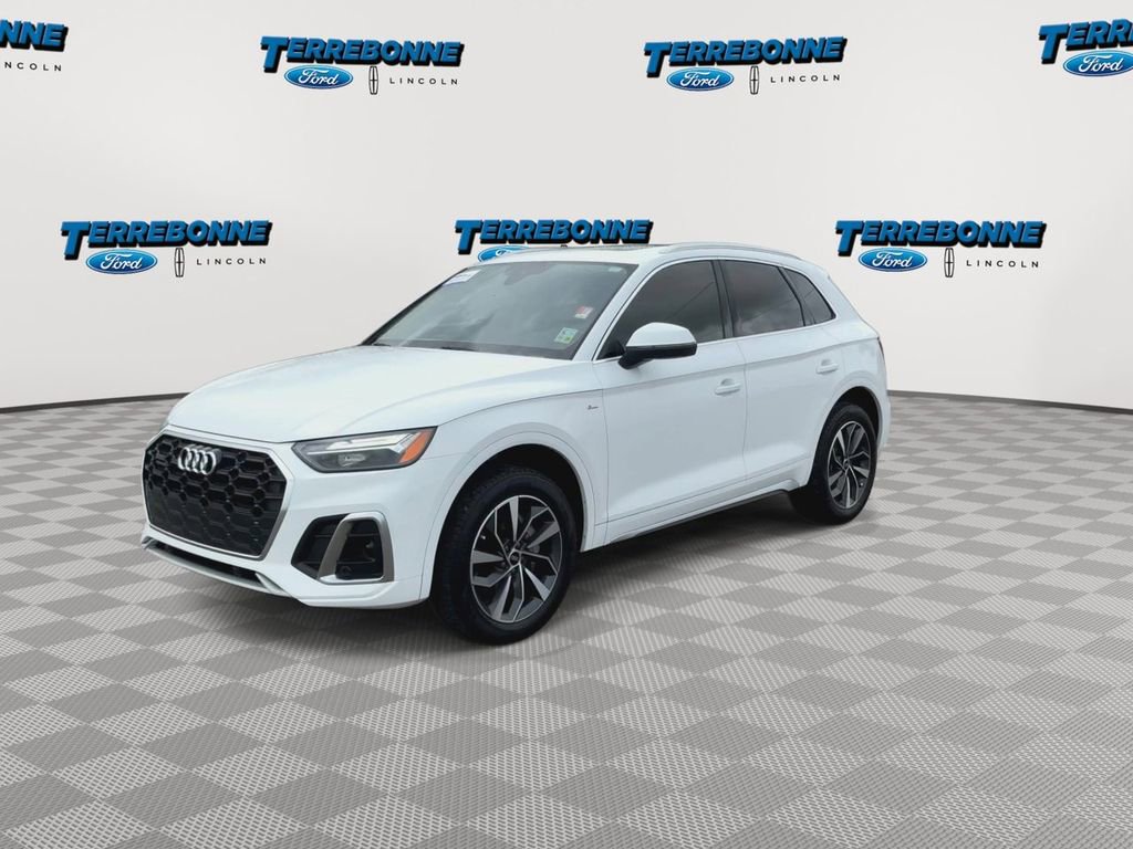 Used 2022 Audi Q5 2.0T Premium w/ Convenience Package AWD/4WD image 4