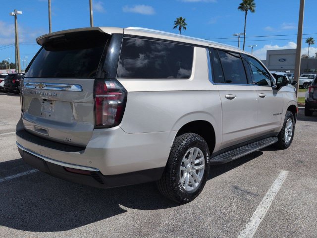 Used 2023 Chevrolet Suburban LT AWD/4WD image 4