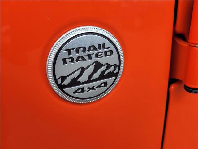 Used 2023 Jeep Wrangler Unlimited Sahara AWD/4WD image 5