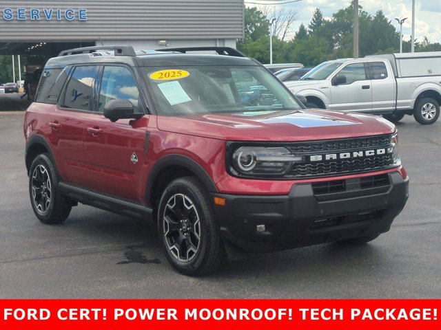 Certified 2025 Ford Bronco Sport Outer Banks w/ Outer Banks Tech Package+ AWD/4WD image 3