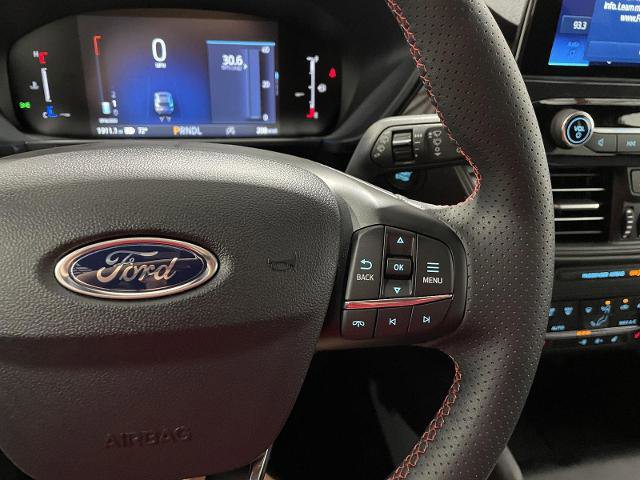 Certified 2025 Ford Escape ST-Line w/ Cold Weather Package image 15