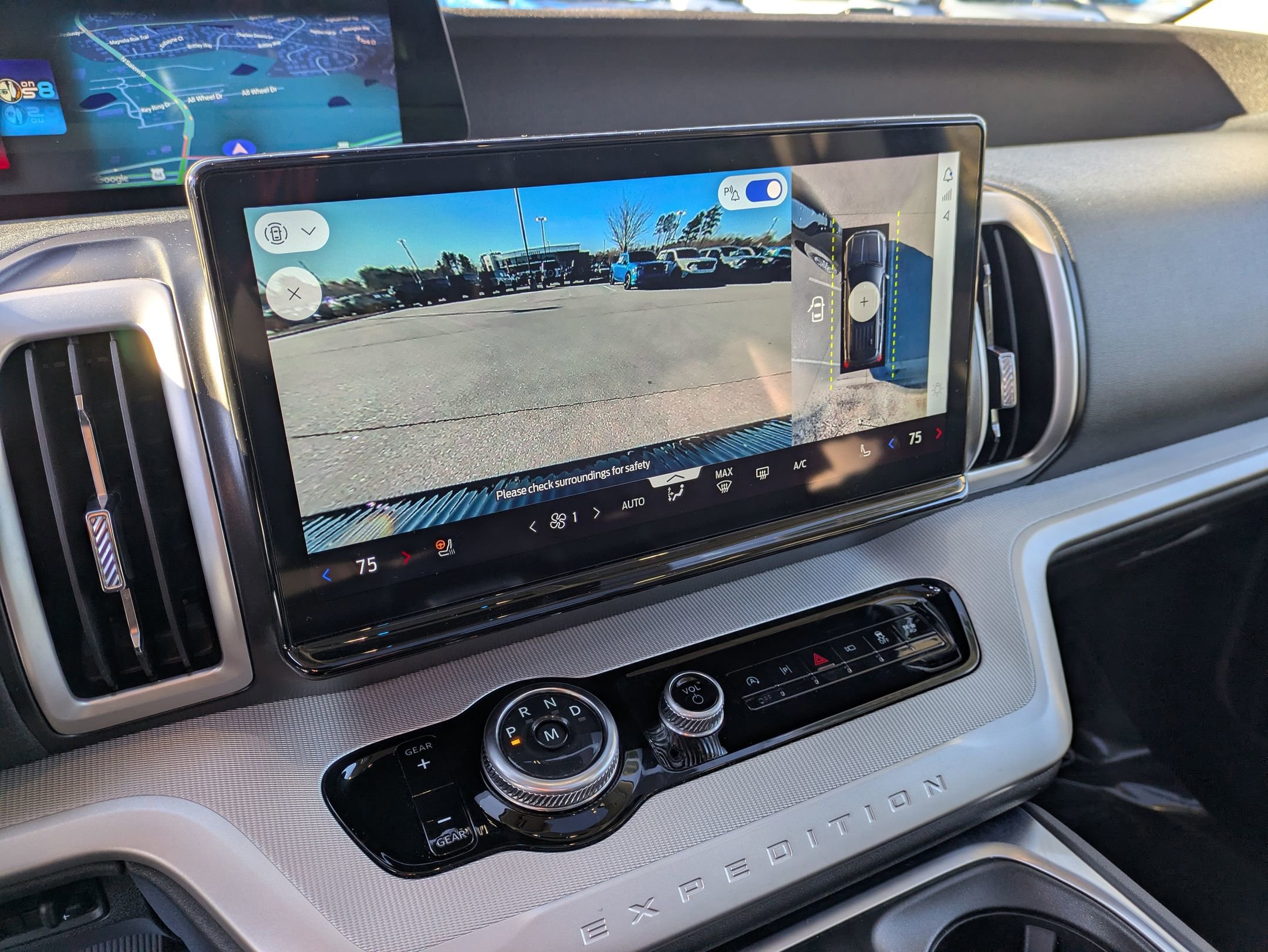 Certified 2025 Ford Expedition Active image 21