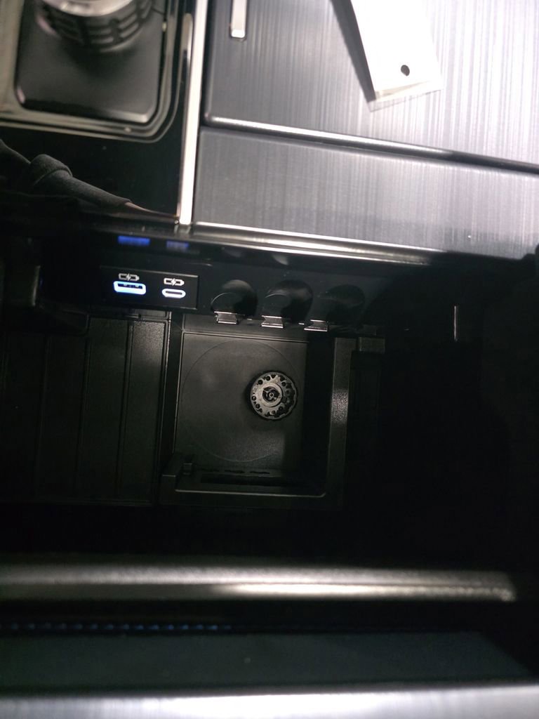 Used 2024 Toyota Tundra Platinum image 44