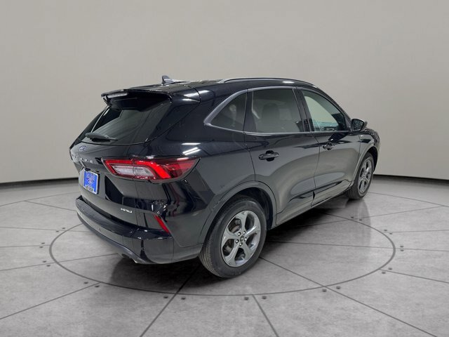 Certified 2024 Ford Escape ST-Line w/ Tech Pack #1 AWD/4WD image 3