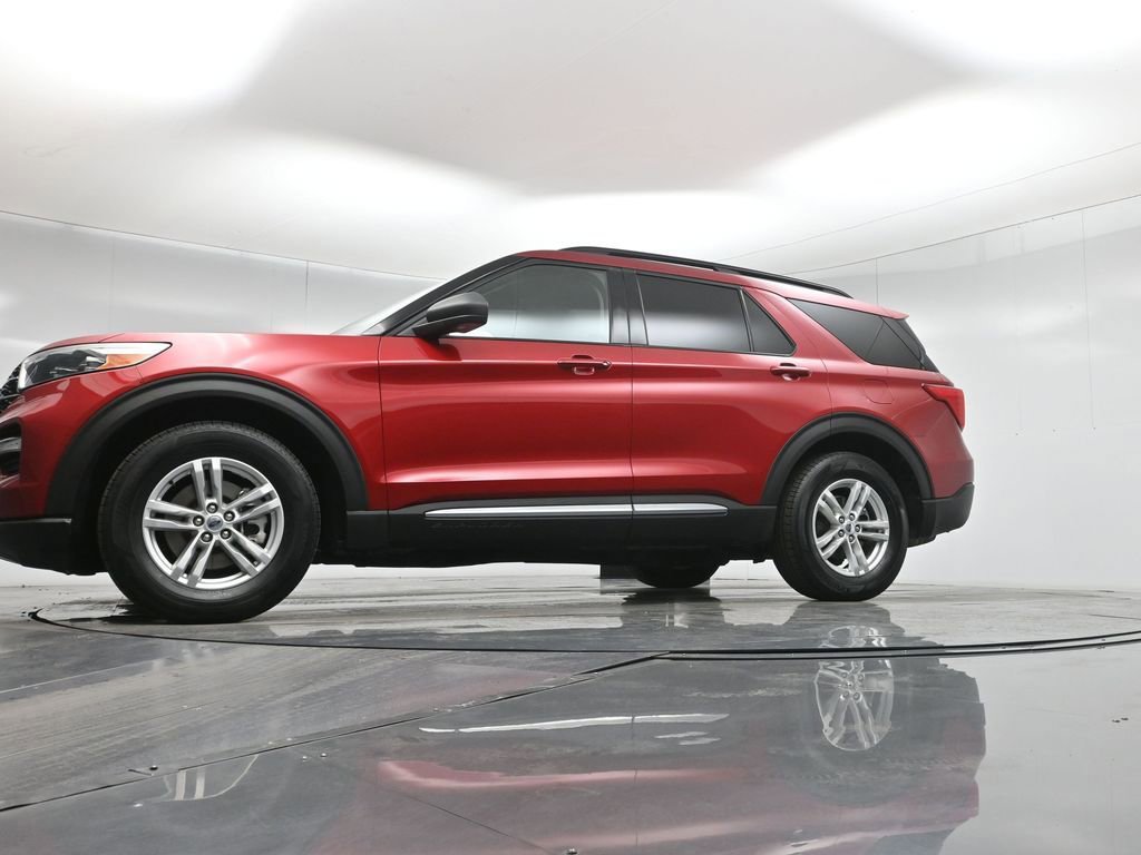 Certified 2021 Ford Explorer XLT image 24