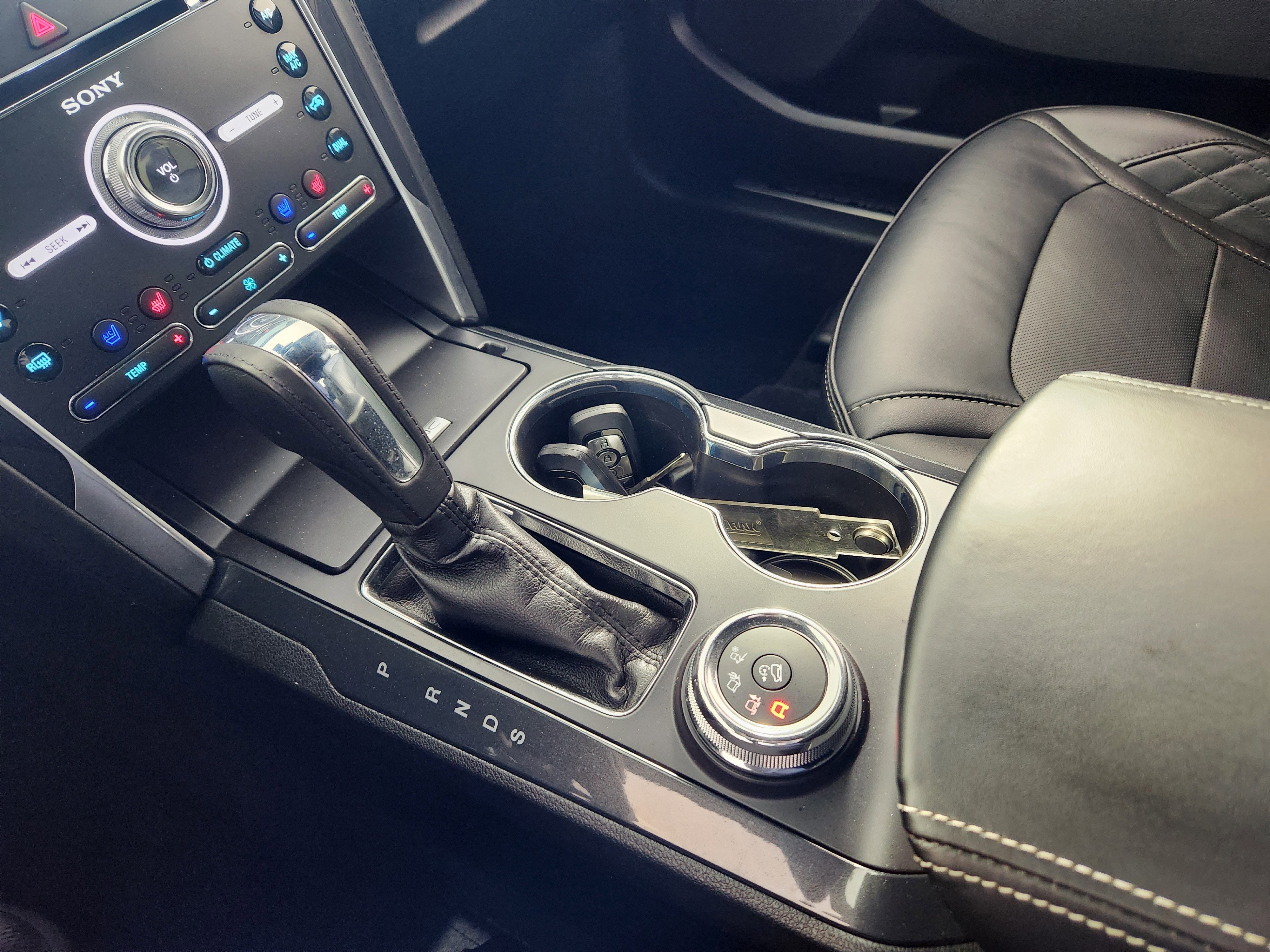 Certified 2018 Ford Explorer Platinum image 25