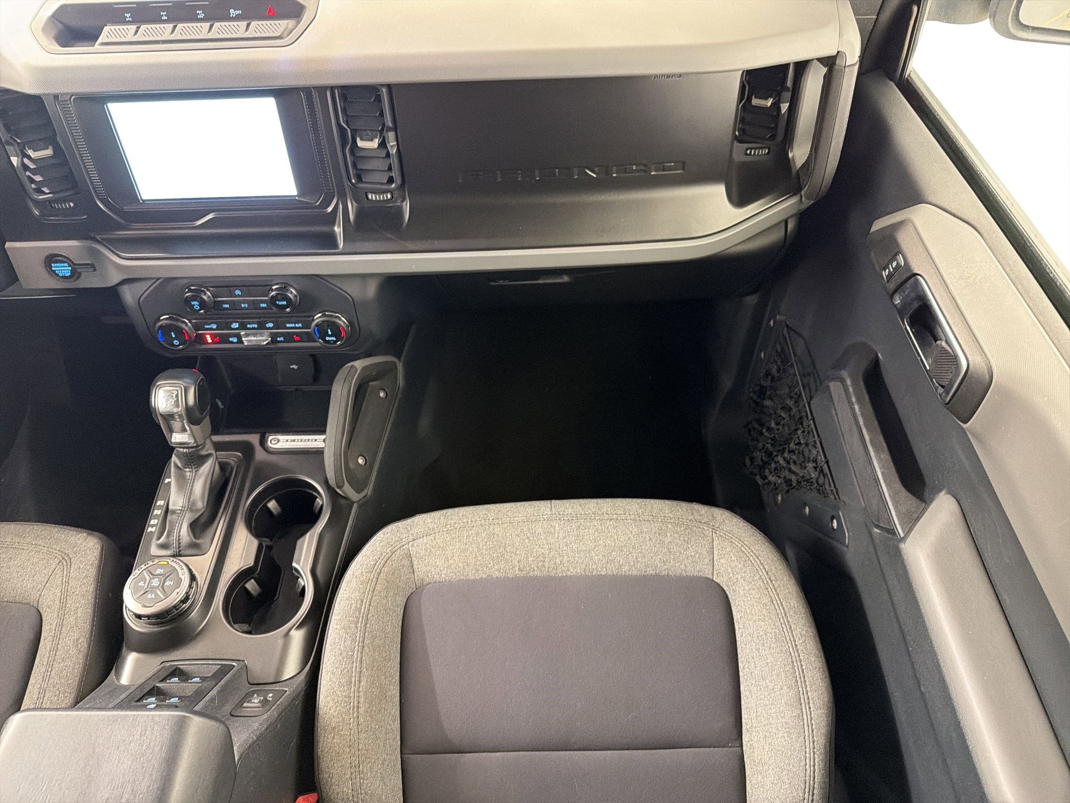 Certified 2022 Ford Bronco Big Bend w/ Sasquatch Package AWD/4WD image 27