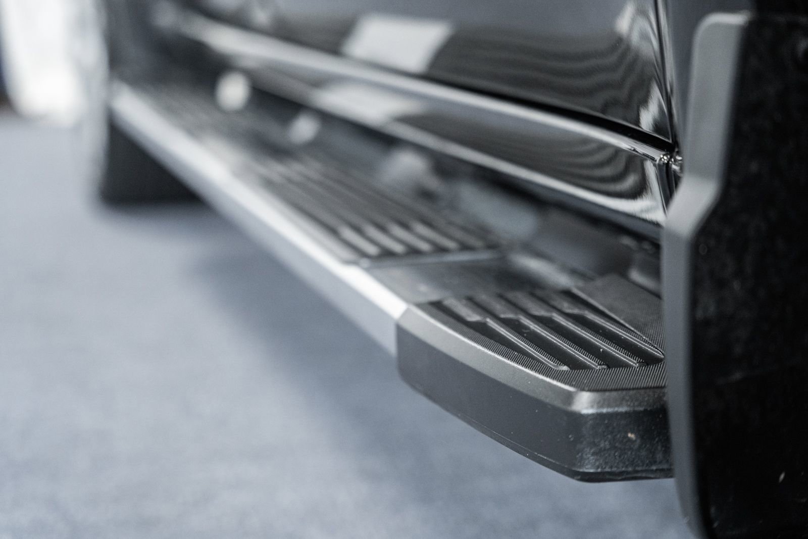 Used 2023 Chevrolet Silverado 1500 High Country w/ High Country Premium Package image 18