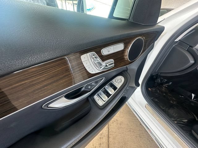 Used 2019 Mercedes-Benz C 300 4MATIC Sedan image 11