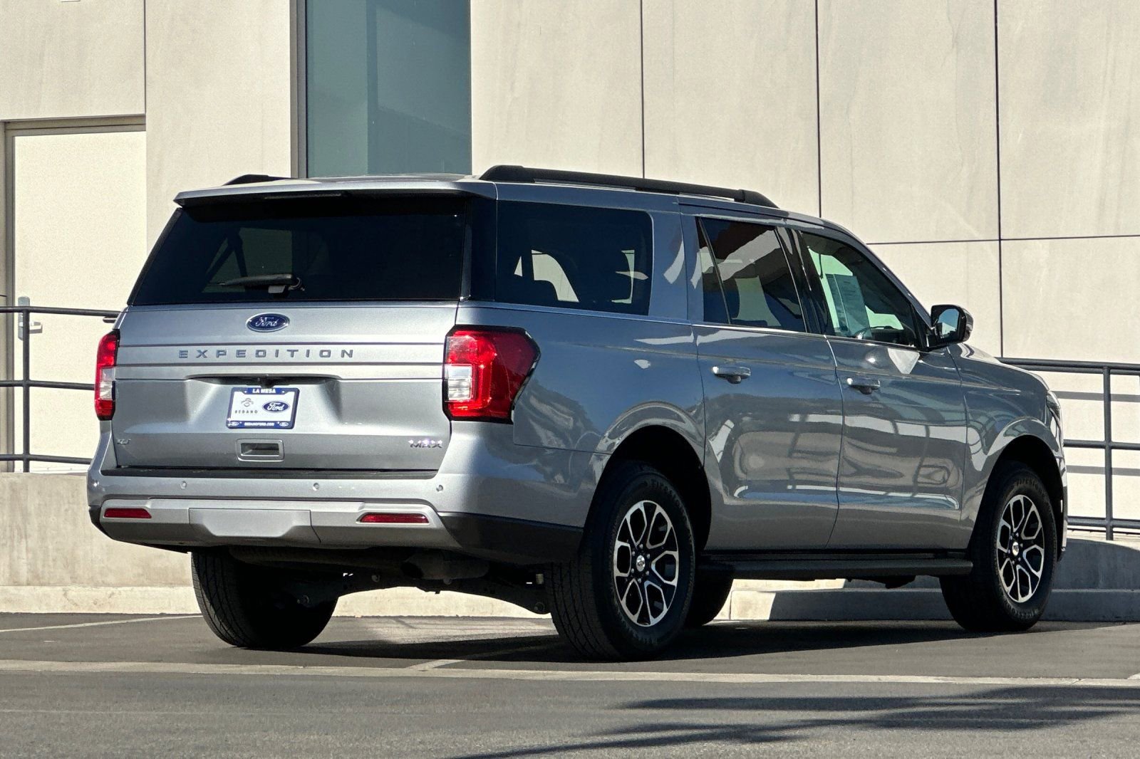 Certified 2024 Ford Expedition Max XLT RWD image 3