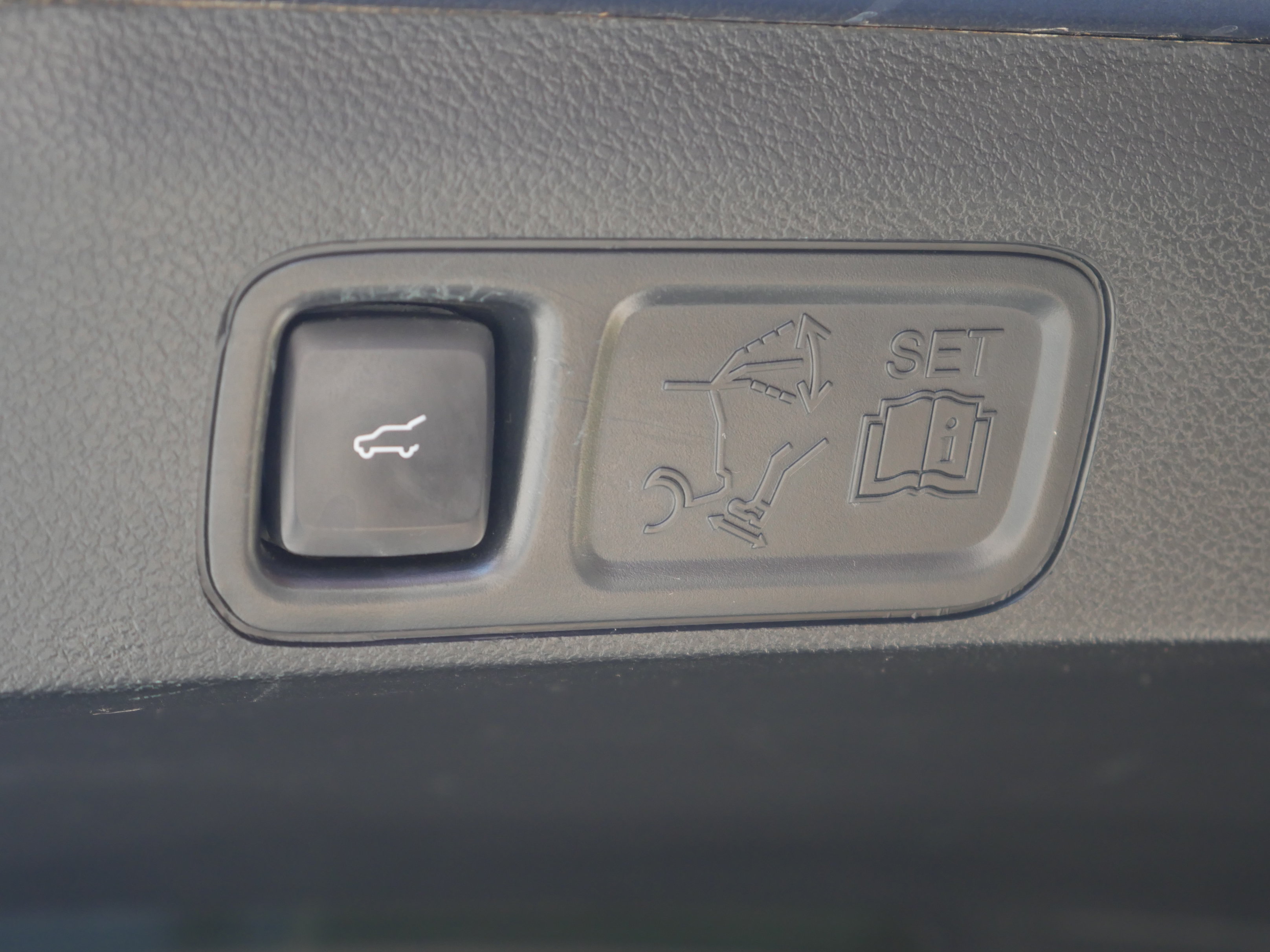 Certified 2019 Ford Expedition Limited w/ Equipment Group 302A AWD/4WD image 27