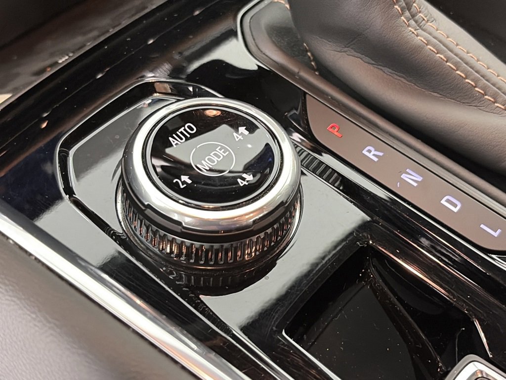 Used 2024 GMC Canyon AT4 w/ AT4 Premium Package image 23