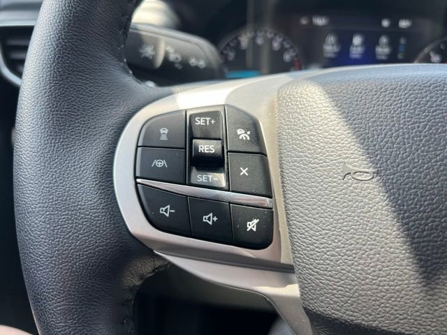 Certified 2024 Ford Explorer XLT w/ Equipment Group 202A AWD/4WD image 9