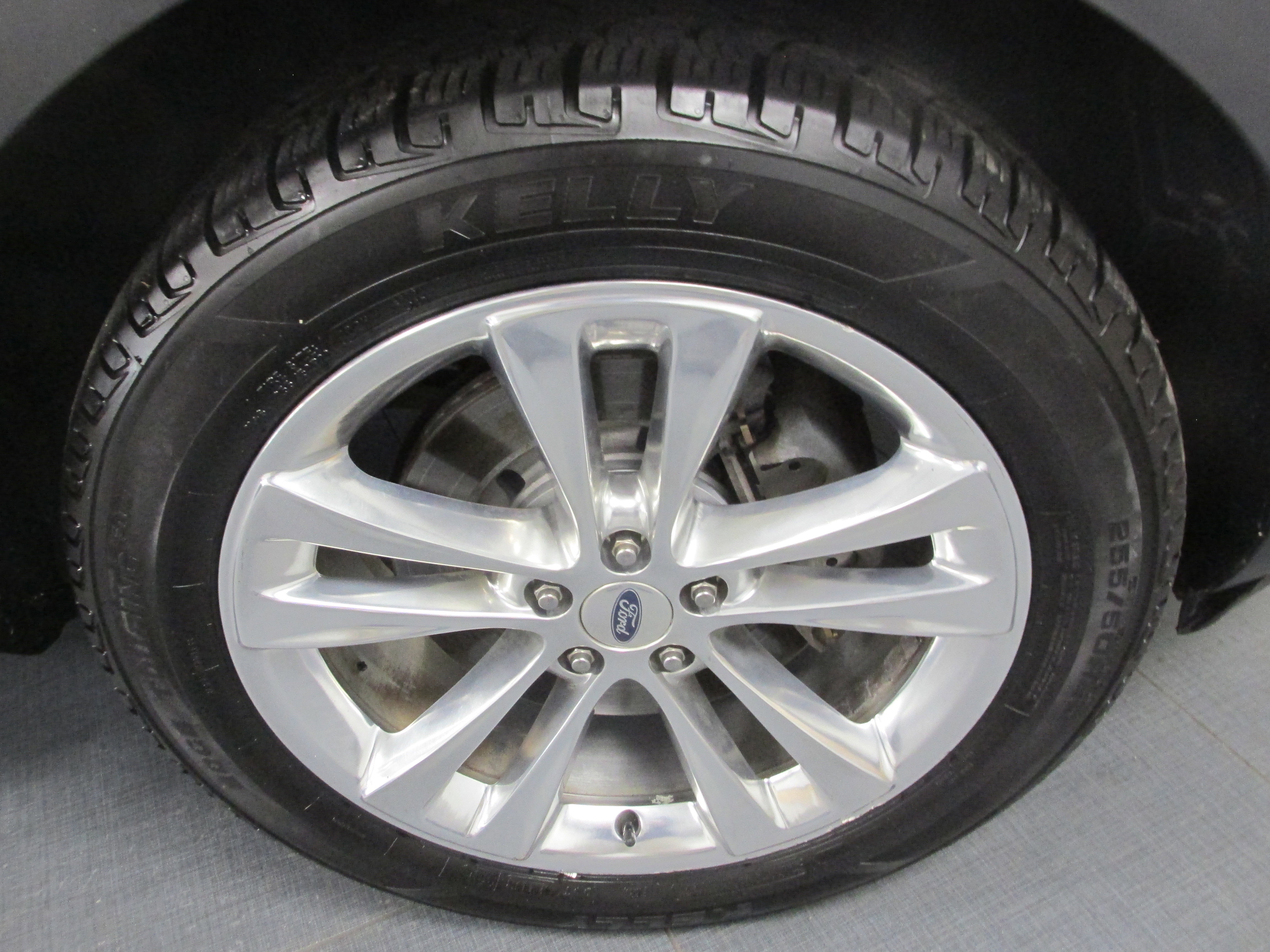 Certified 2018 Ford Explorer XLT w/ Equipment Group 202A image 14