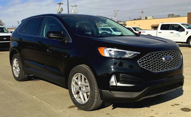Certified 2024 Ford Edge SEL w/ Convenience Package image 8
