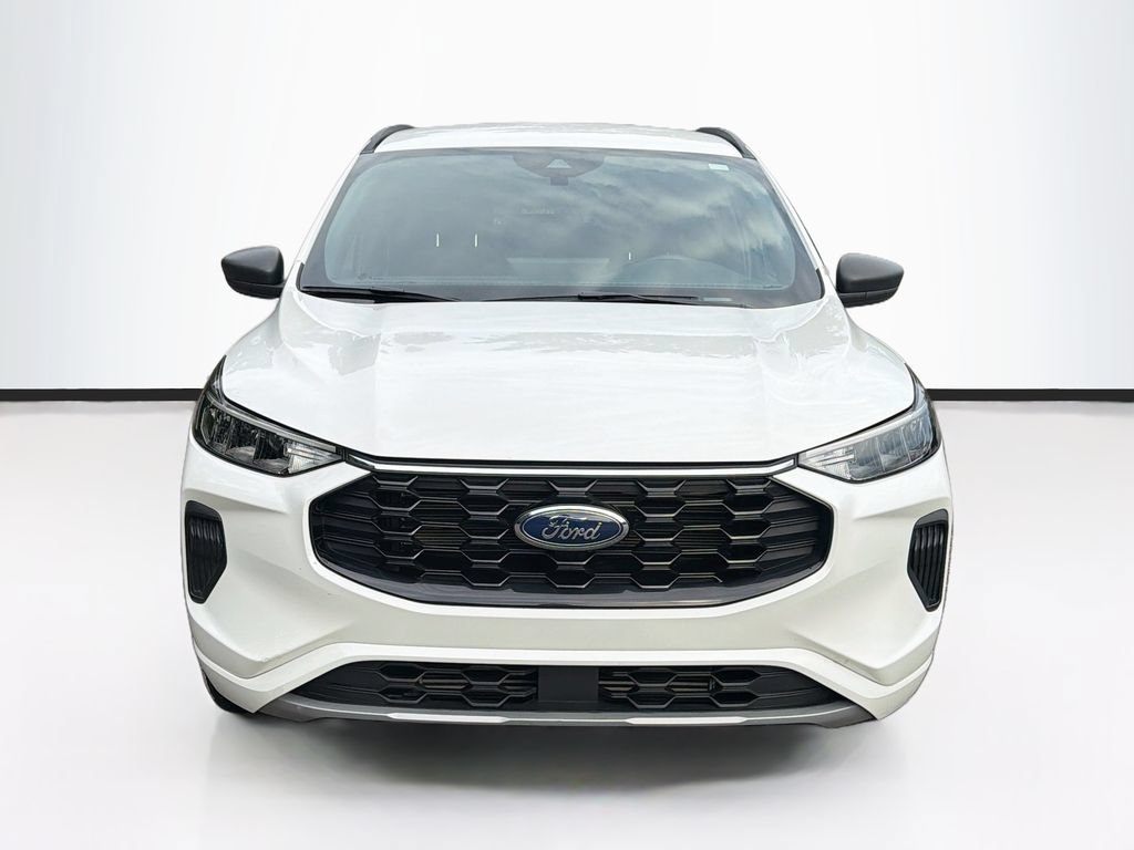 Certified 2023 Ford Escape ST-Line w/ Tech Pack #1 AWD/4WD image 2