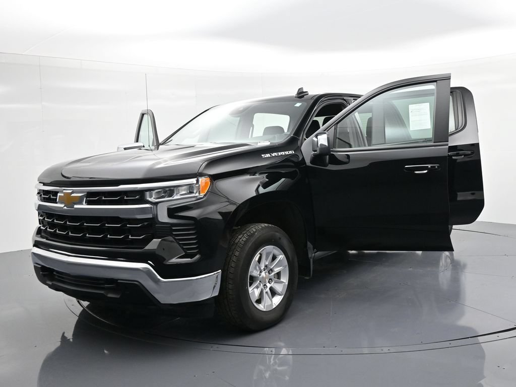 Used 2025 Chevrolet Silverado 1500 LT AWD/4WD image 26