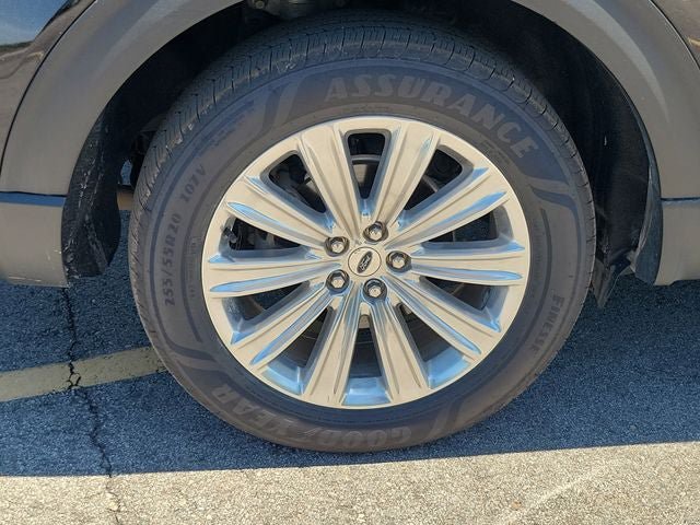 Certified 2022 Ford Explorer Limited w/ Equipment Group 301A AWD/4WD image 35