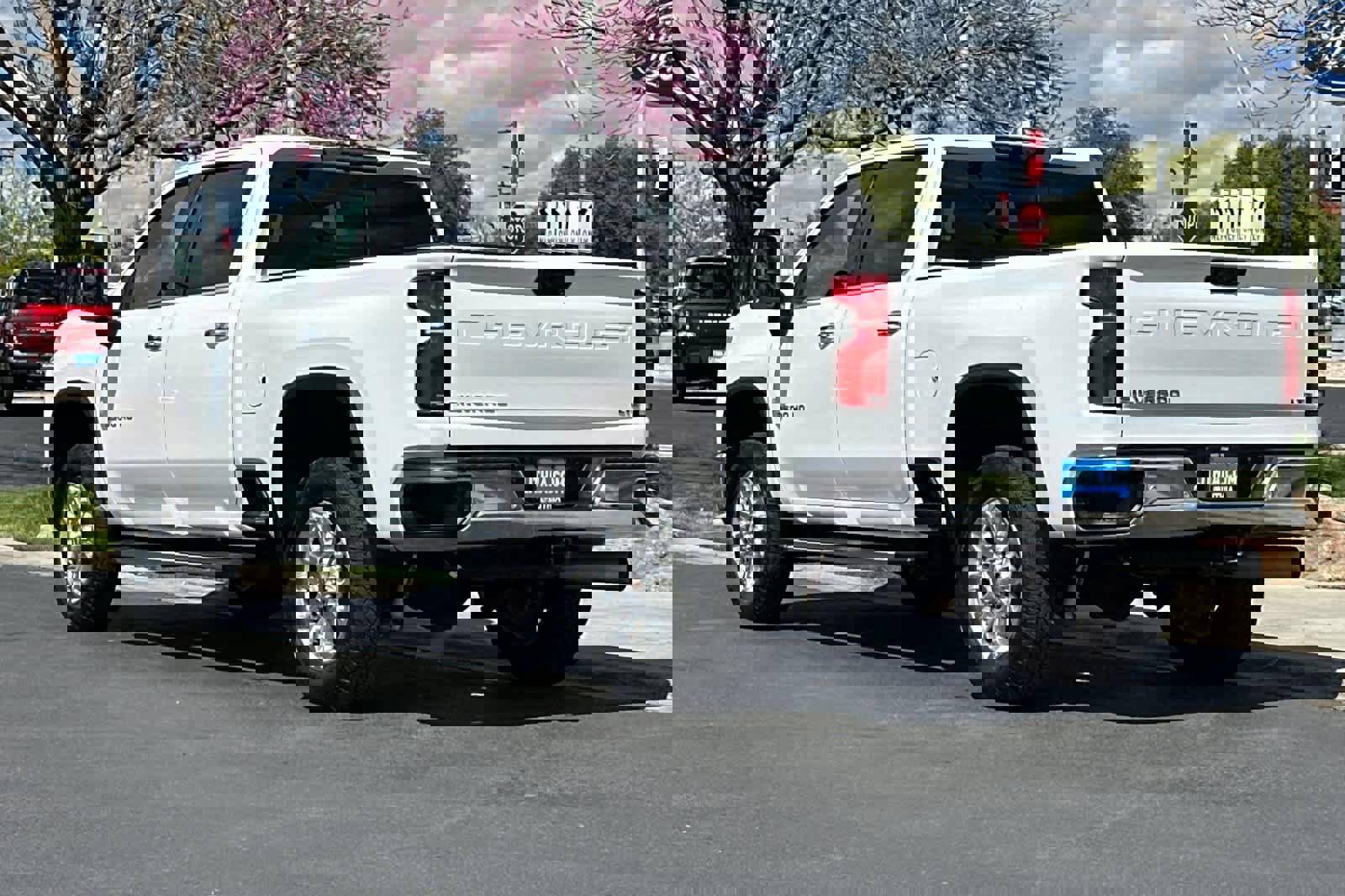 Used 2025 Chevrolet Silverado 3500 LTZ w/ LTZ Premium Package image 3