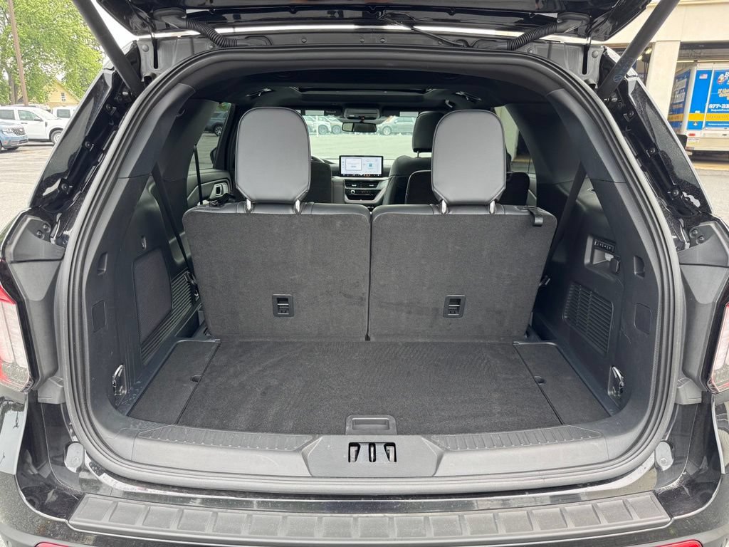 Certified 2025 Ford Explorer ST w/ Sun And Sound Package AWD/4WD image 28