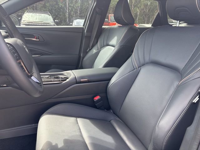 Used 2025 Toyota Crown Signia image 6