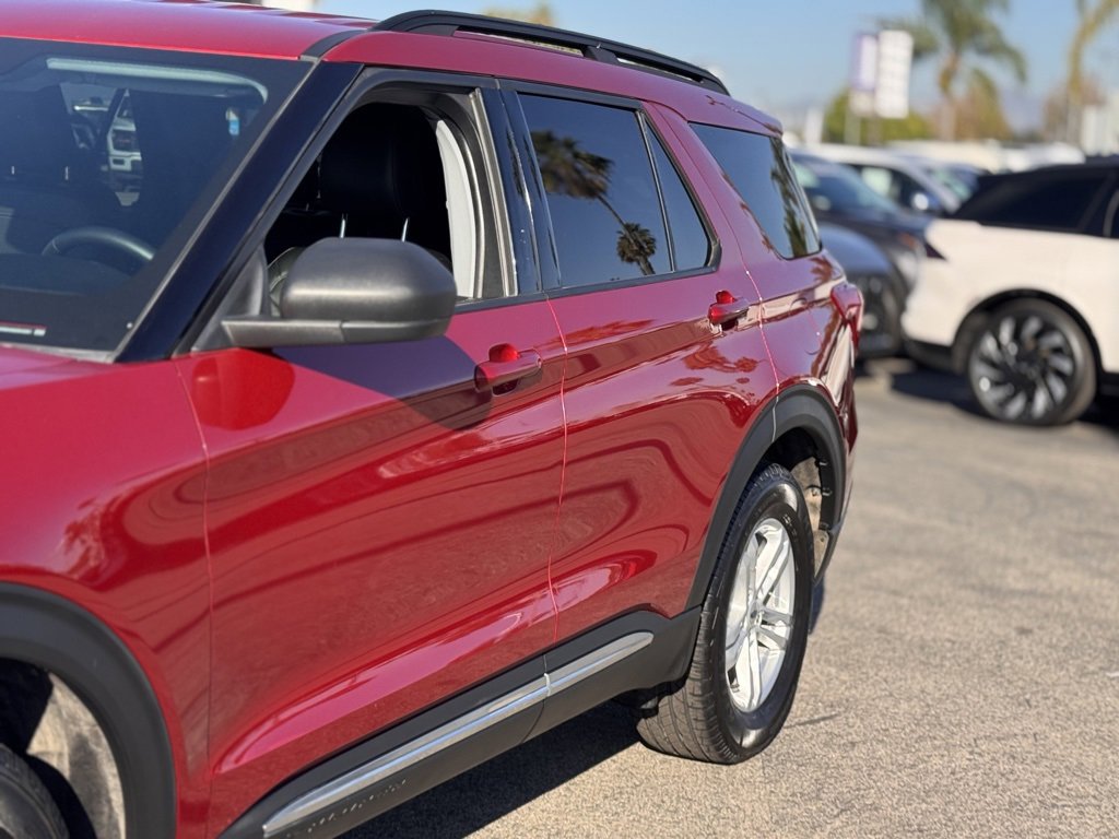 Certified 2022 Ford Explorer XLT w/ Equipment Group 202A image 9