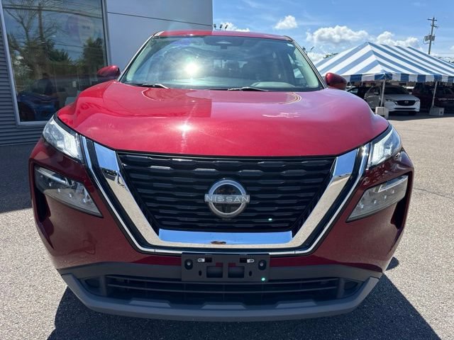Used 2023 Nissan Rogue SV AWD/4WD image 3