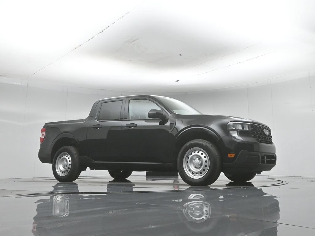 Certified 2025 Ford Maverick XL FWD image 47