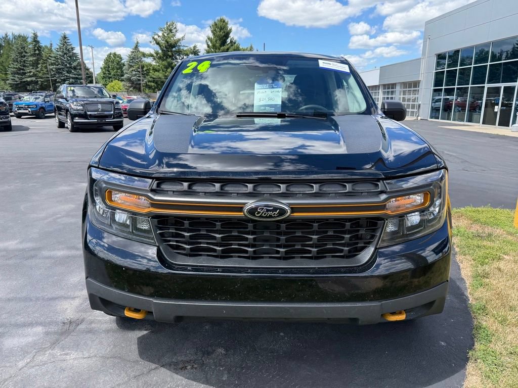 Certified 2024 Ford Maverick Tremor w/ Tremor Off-Road Package AWD/4WD image 4