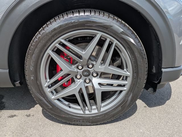 Certified 2026 Ford Explorer ST-Line w/ ST-Line Street Pack RWD image 11