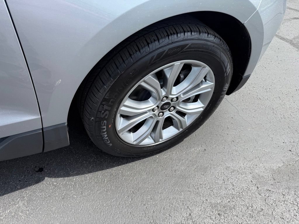 Certified 2024 Ford Edge Titanium AWD/4WD image 11