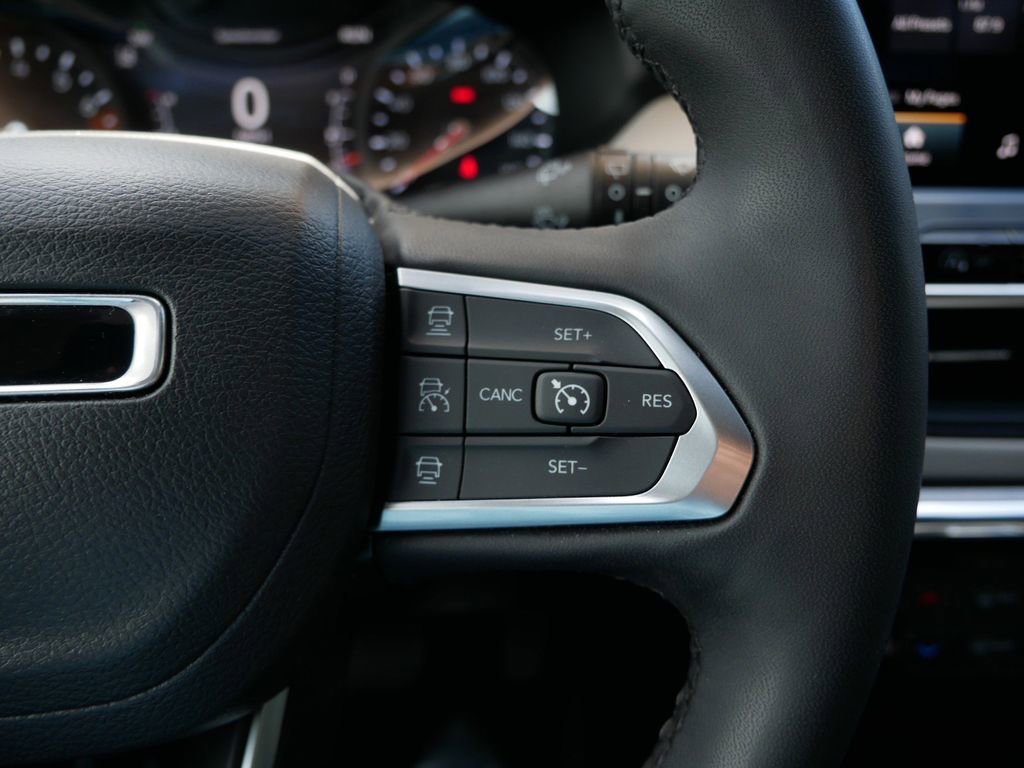 Used 2024 Jeep Compass Limited AWD/4WD image 18
