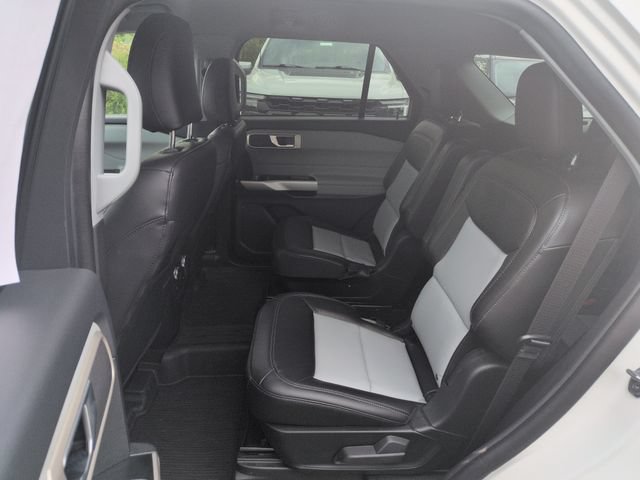 Certified 2023 Ford Explorer XLT w/ Equipment Group 202A AWD/4WD image 24