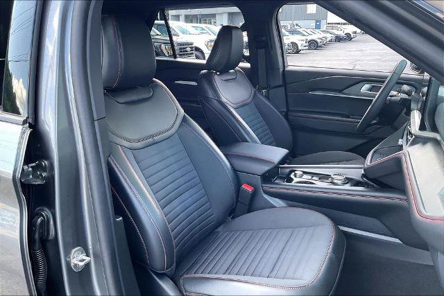 Certified 2025 Ford Explorer ST-Line w/ Premium Package RWD image 7