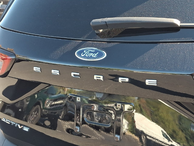 Certified 2025 Ford Escape Active w/ Cold Weather Package FWD image 36