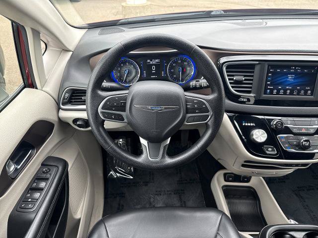 Used 2020 Chrysler Voyager Lxi FWD image 13