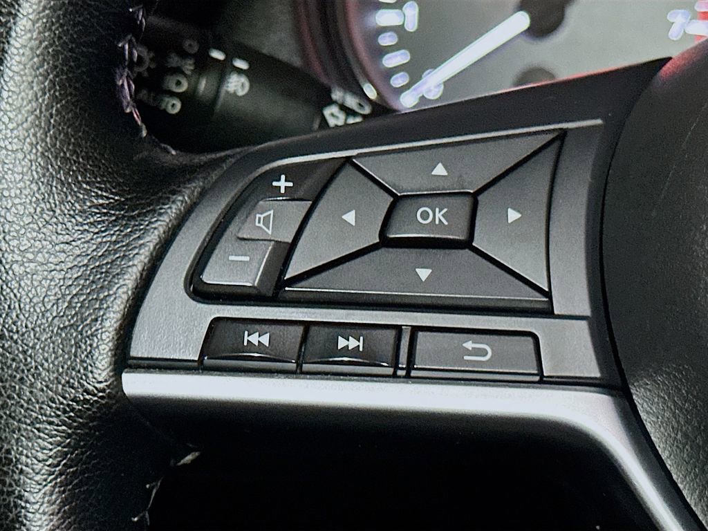 Used 2021 Nissan Rogue Sport SV w/ Technology Package image 34