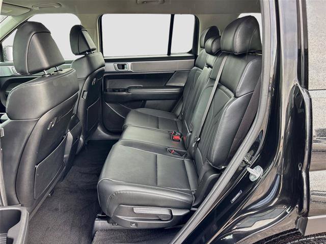 Used 2025 Hyundai Santa Fe SEL FWD image 24