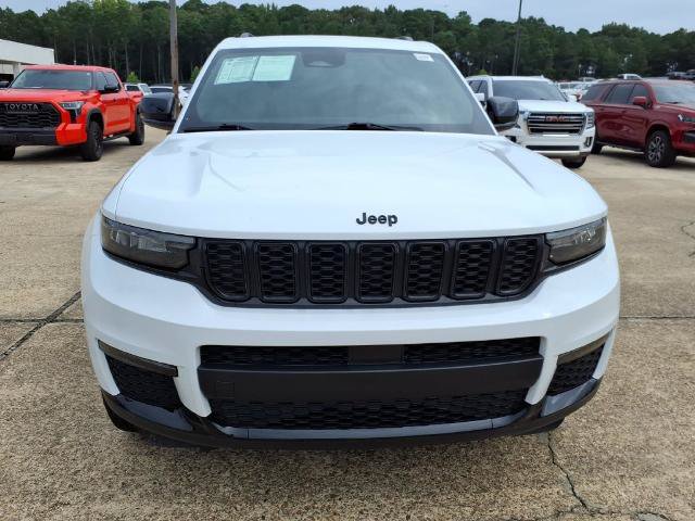 Used 2024 Jeep Grand Cherokee L Limited w/ Black Appearance Package RWD image 10