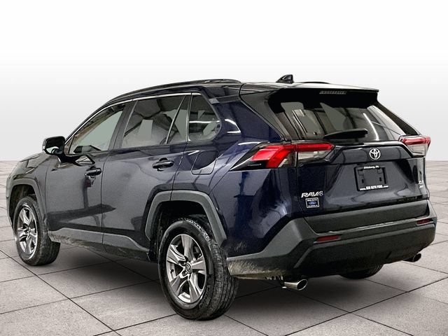 Used 2022 Toyota RAV4 XLE AWD/4WD image 10