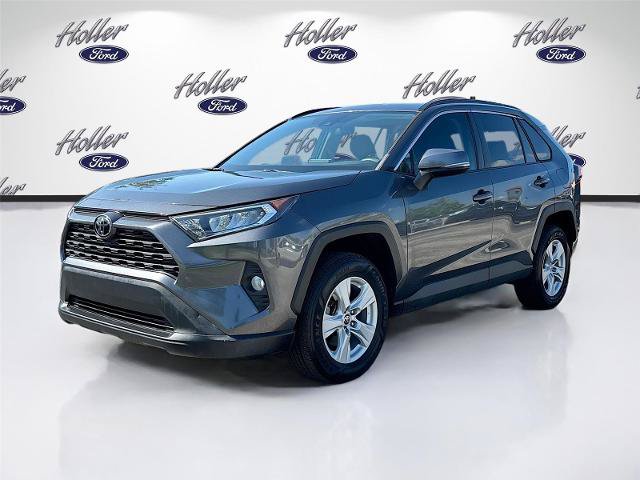 Used 2021 Toyota RAV4 XLE w/ Convenience Package FWD image 3